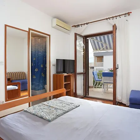 Apartment Slatine 13298e *