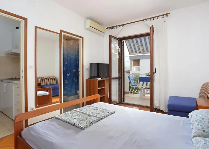 Apartman Slatine 13298e *