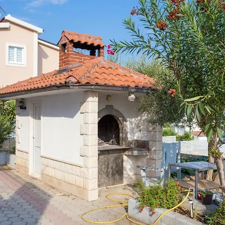 Slatine 13298e * Τρογκίρ